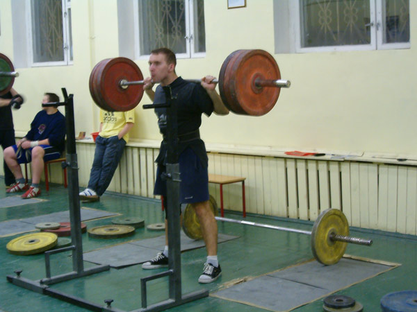 Штанга: развиваем мышцы ног