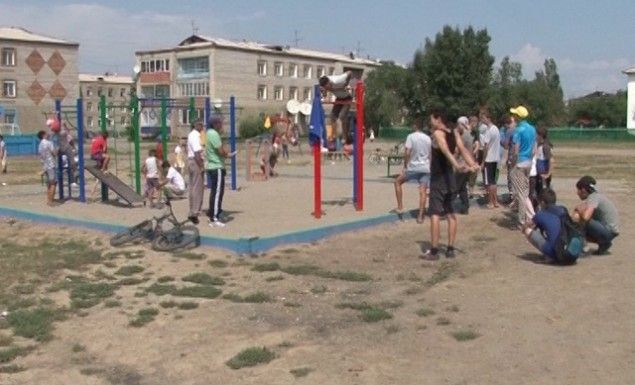 Вид спорта на турниках