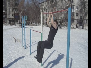 Турник и брусья: тренировка для общей физической подготовки